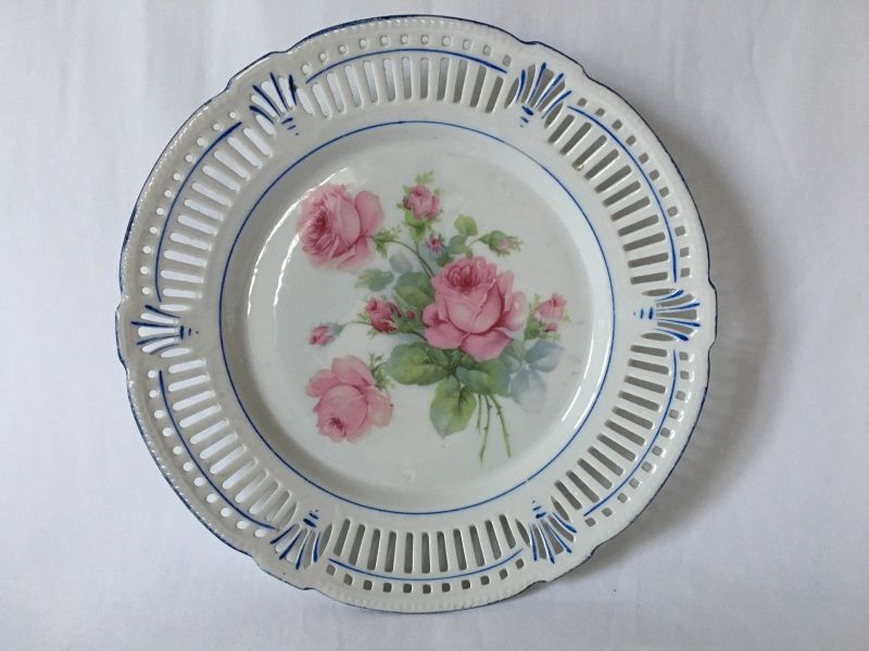 Fat med rosedekor