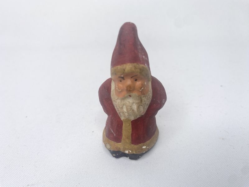 Liten nisse med fin patina